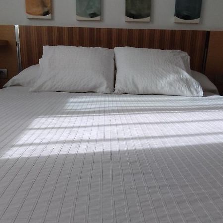 Apartamento Torres19 เซบีญา ภายนอก รูปภาพ